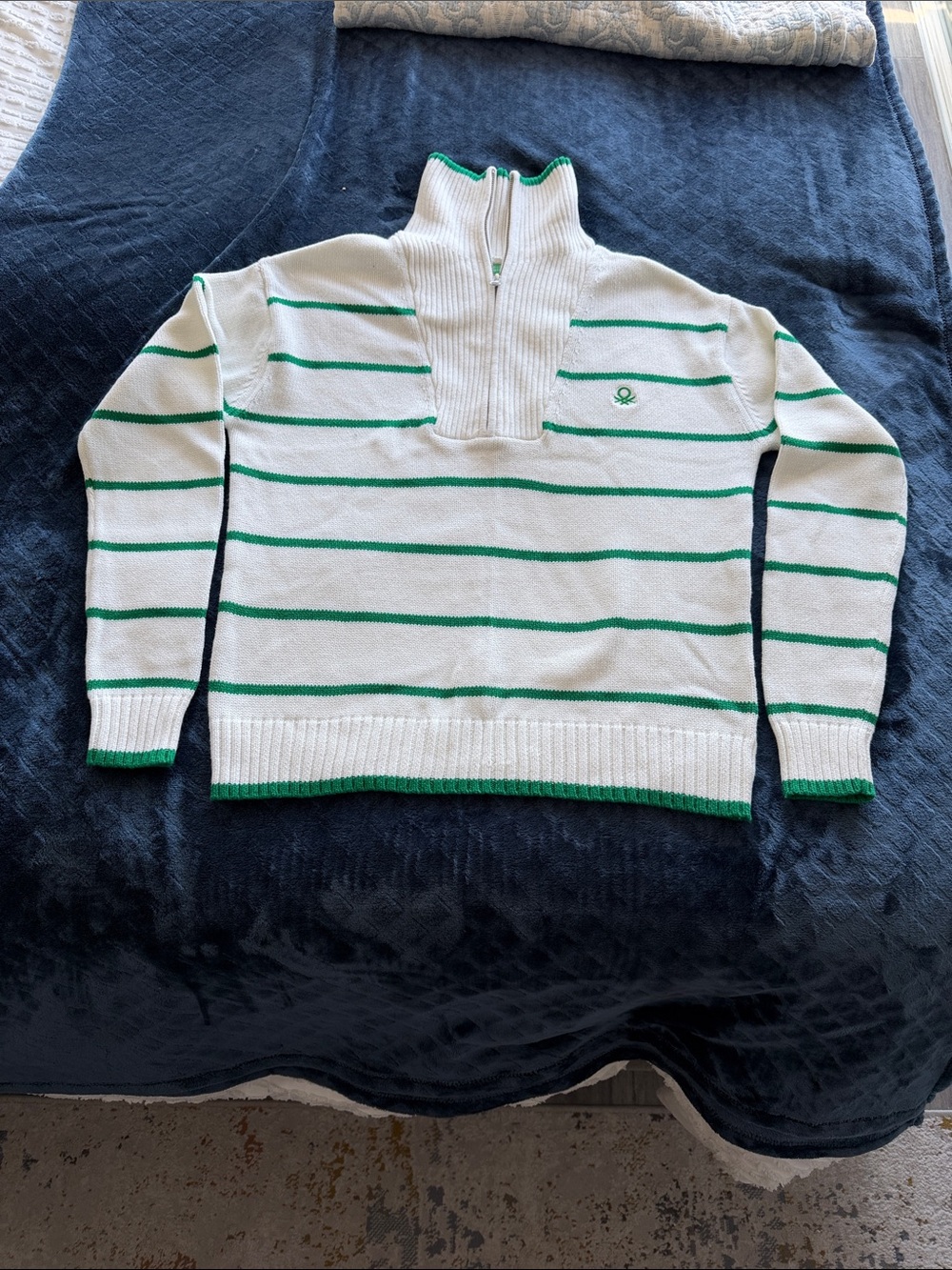 United Colors Of Benetton Unisex White Knit Zip-Up Sweater with Green Stripes